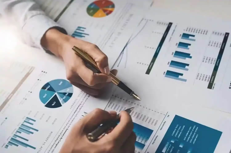 唯链（VeChain）成为UFC官方合作伙伴，VET代币涨幅超8%是真的吗？事件详情及市场影响分析