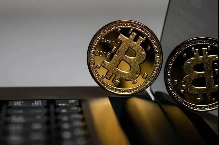 什么是区块链？区块链的工作原理与实际应用详解